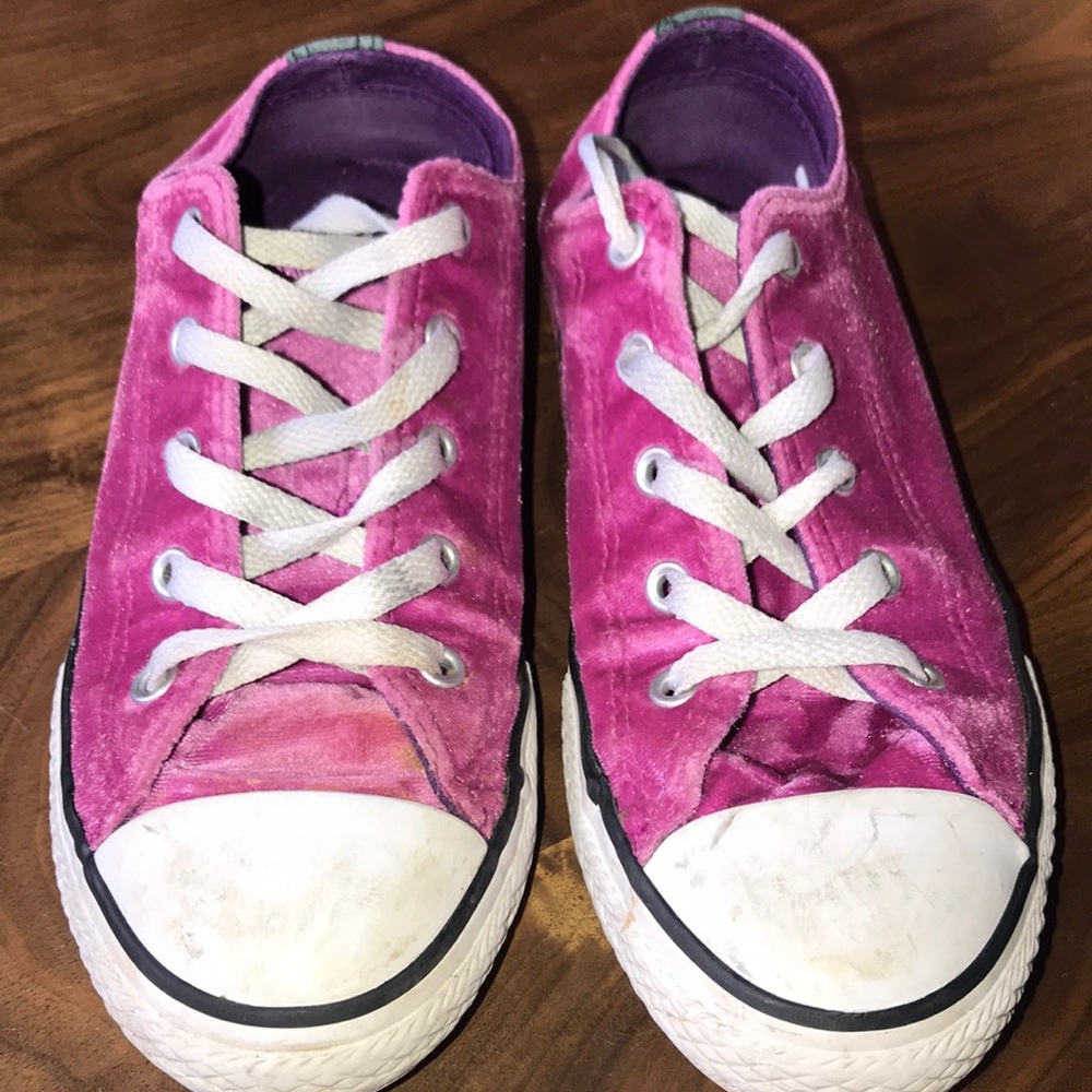 Converse girls sneakers